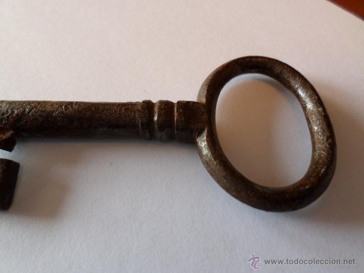 Antig&uuml;edades: LLAVE CON AGUJERO - Foto 3