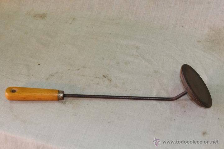 Antig&uuml;edades: PLANCHA ANTIGUA DE HIERRO CON MANGO DE MADERA - Foto 4