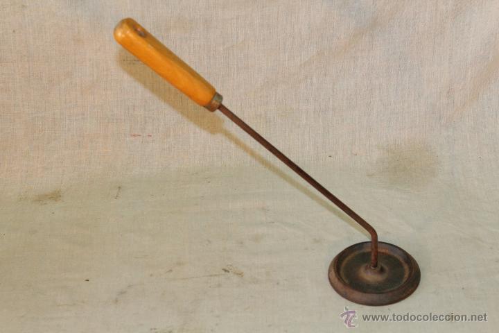 Antig&uuml;edades: PLANCHA ANTIGUA DE HIERRO CON MANGO DE MADERA - Foto 5