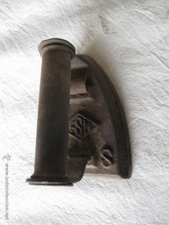 Antig&uuml;edades: Dos planchas de hierro FSM y IYB - Foto 2