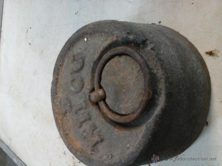 Antig&uuml;edades: Pesa de 5 kg. - Foto 1