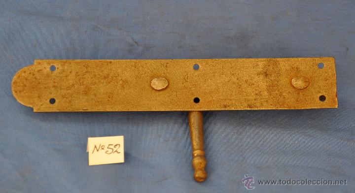Antig&uuml;edades: Pestillo o cerrojo antiguo de forja de 21 cms. - Foto 3