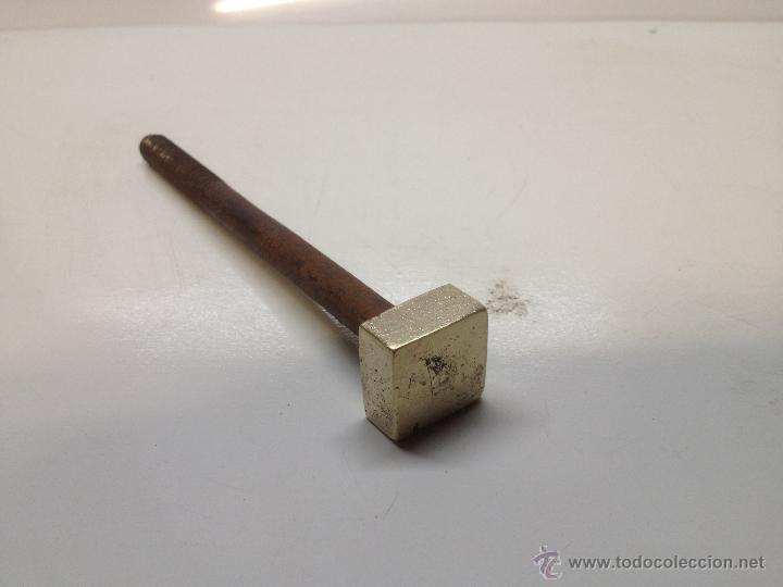 Antig&uuml;edades: ANTIGUO TORNILLO CON CABEZA DE LATON (A) - Foto 2