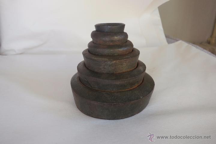 Antig&uuml;edades: juego de pesas inglesas de hierro - Foto 2