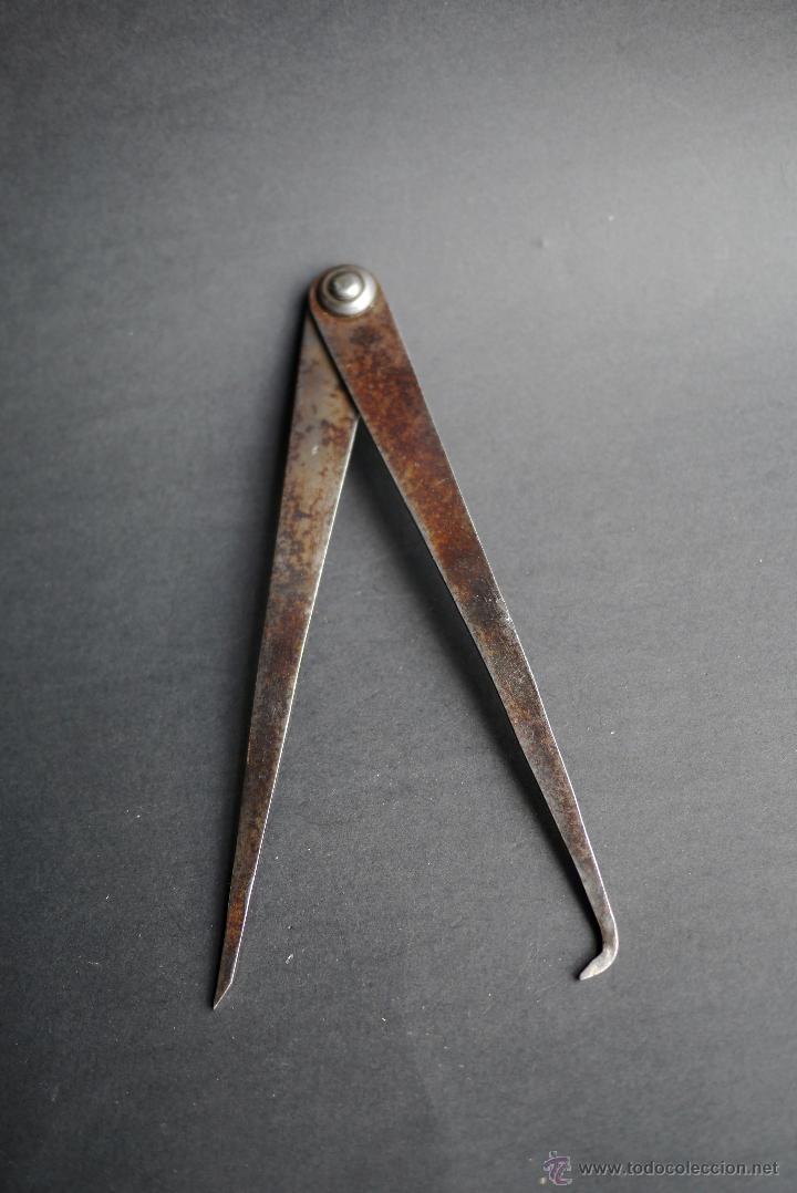 Antig&uuml;edades: COMPAS DE TORNERO DE 22 CM DE LARGO. MIDE INTERIOR Y EXTERIOR - Foto 4