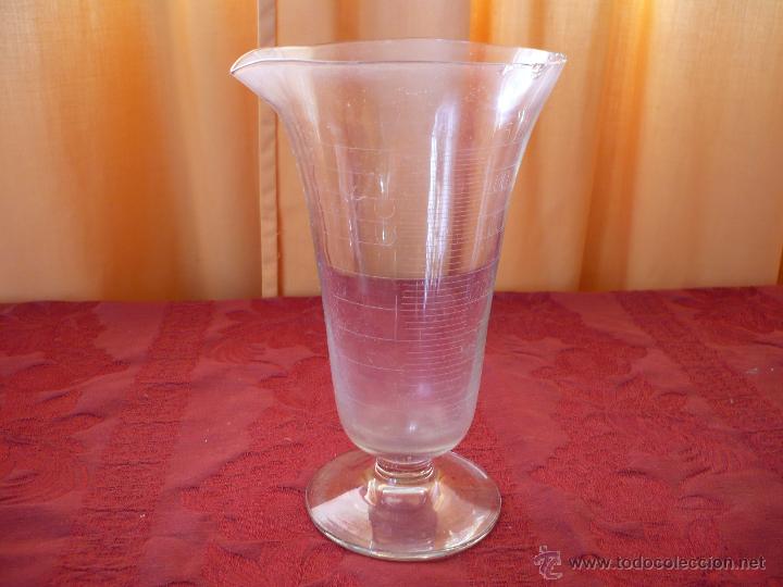 Antig&uuml;edades: Vaso medidor de laboratorio - Foto 1
