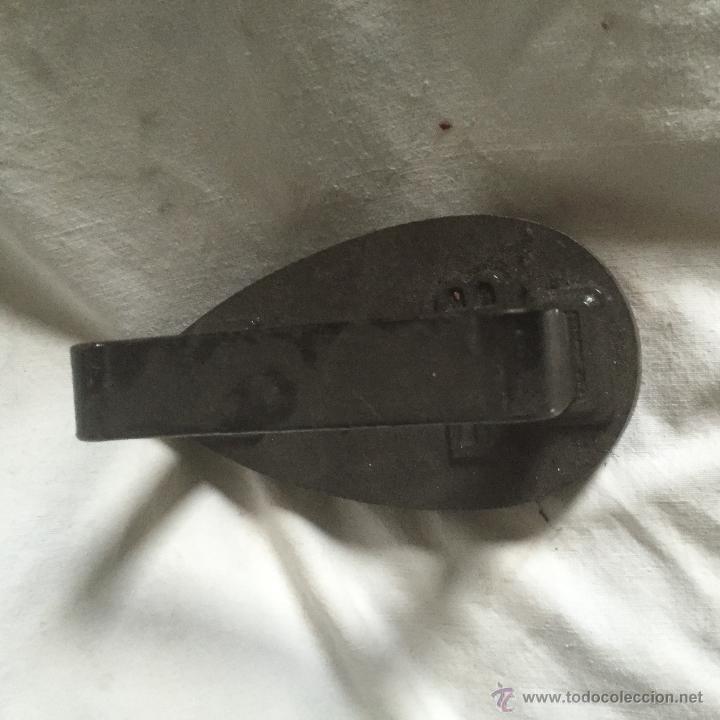 Antig&uuml;edades: plancha antigua de sastre - Foto 1