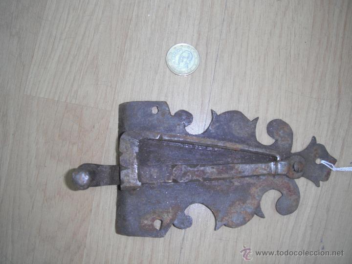Antig&uuml;edades: CIERRE PARA VENTANA - Foto 1