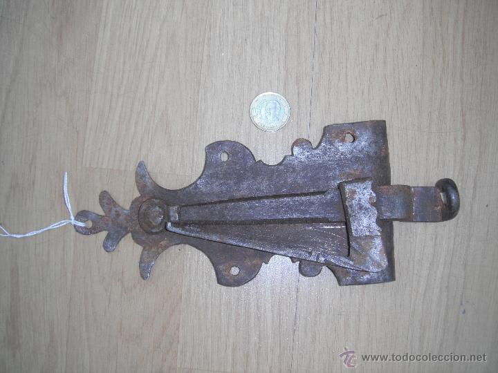 Antig&uuml;edades: CIERRE PARA VENTANA - Foto 1