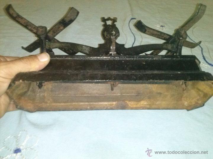Antig&uuml;edades: antigua balanza - Foto 5