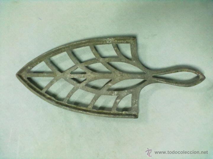 Antig&uuml;edades: REPOSAPLANCHAS ALUMINIO POSAPLANCHAS - Foto 1