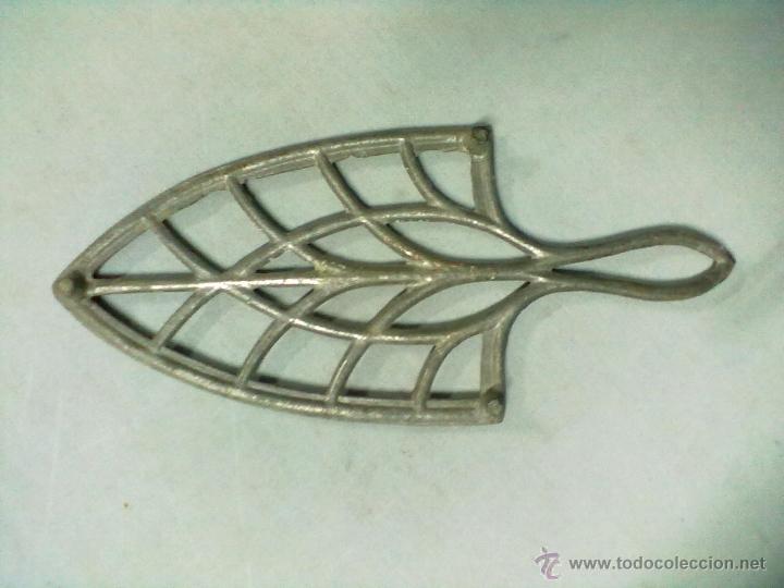 Antig&uuml;edades: REPOSAPLANCHAS ALUMINIO POSAPLANCHAS - Foto 2