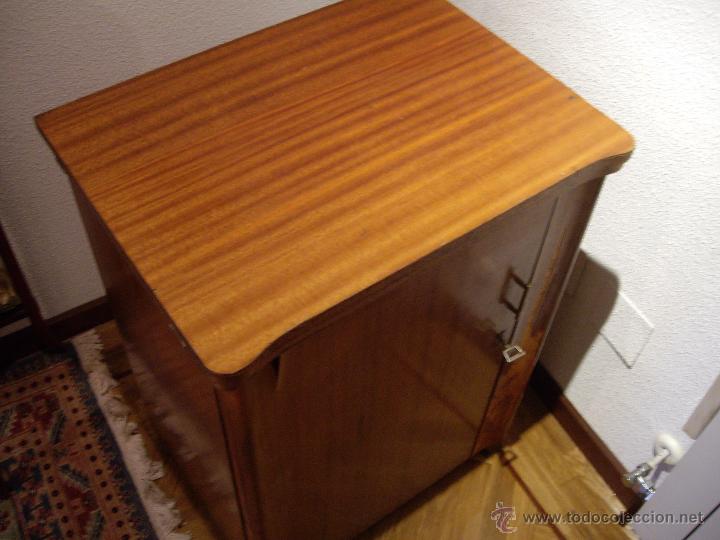Antig&uuml;edades: MAQUINA DE COSER REFREY CL-427 - Foto 2