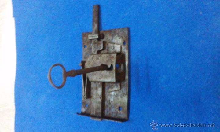 Antig&uuml;edades: Cerradura Antigua - Foto 1