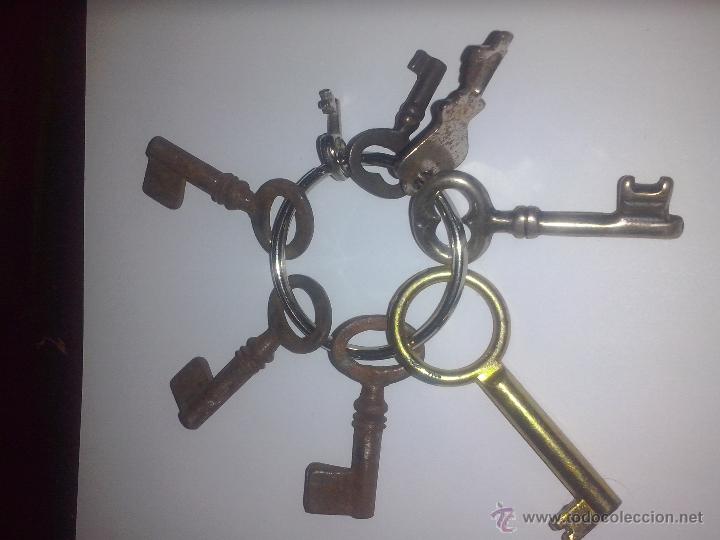 Antig&uuml;edades: Lote 8 llaves - Foto 1