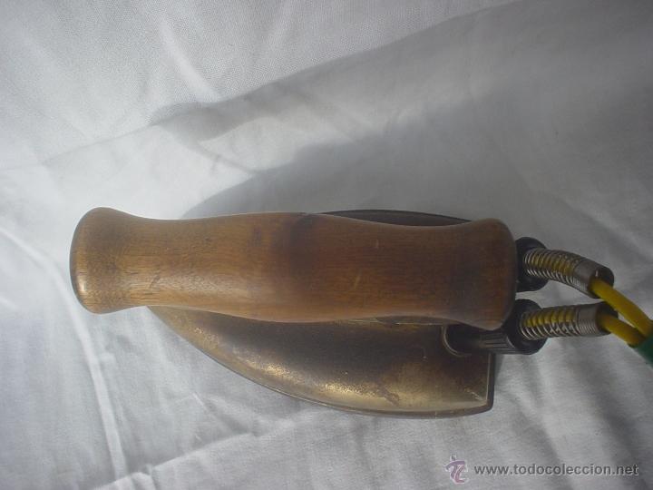 Antig&uuml;edades: PLANCHA EL&Eacute;CTRICA - Foto 3