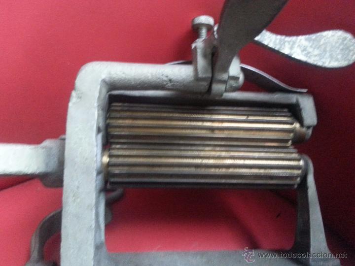 Antig&uuml;edades: PLISADORA.LAMINADORA. - Foto 3