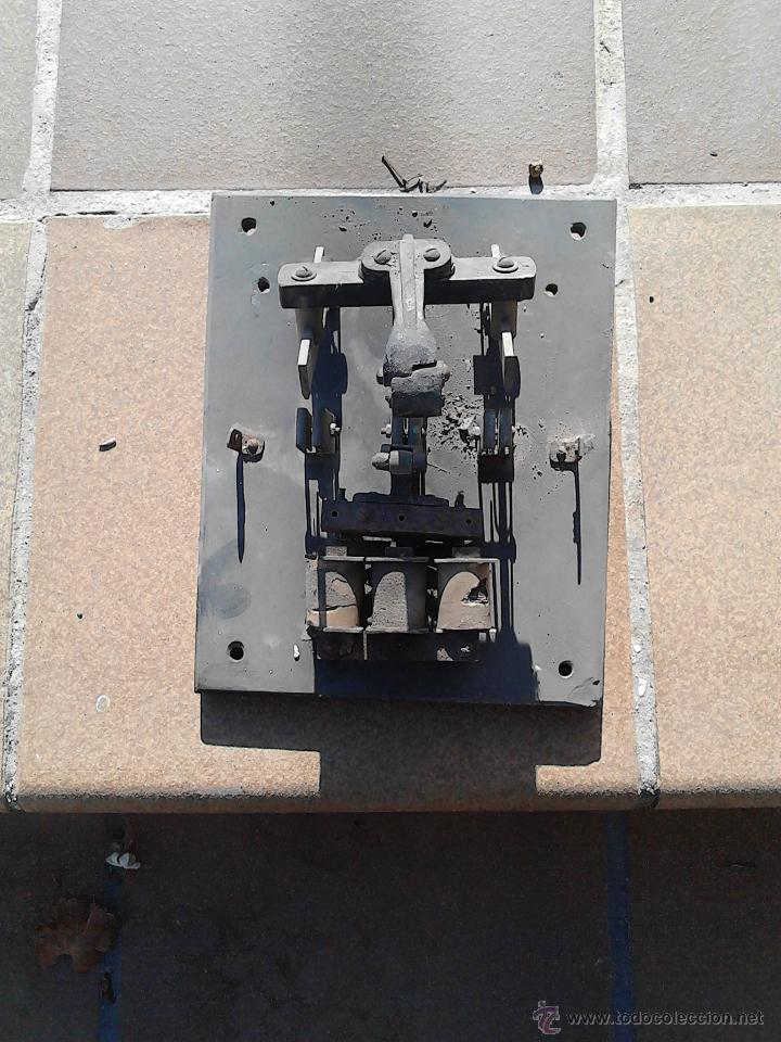 Antig&uuml;edades: antiguo cuadro electrico - Foto 1