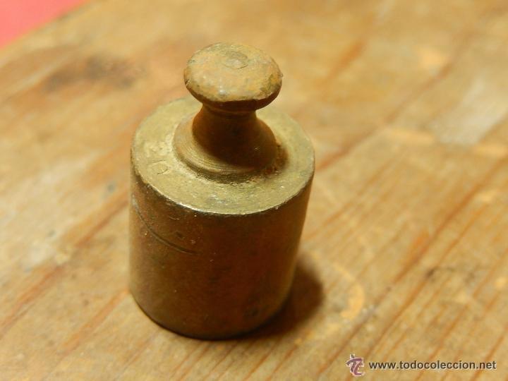 Antig&uuml;edades: ANTIGUA BALANZA CON SIETE PESAS. - Foto 9