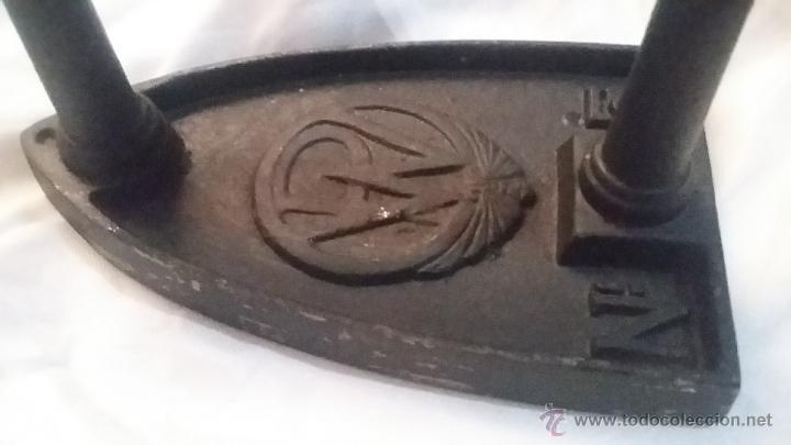 Antig&uuml;edades: Plancha antigua de carbon WP N5 - Foto 2