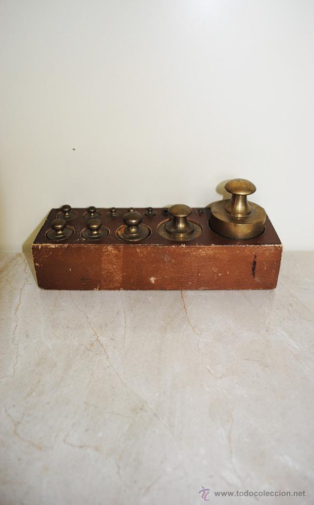 Antig&uuml;edades: JUEGO ANTIGUO DE 13 PESAS EN BRONCE - Foto 2