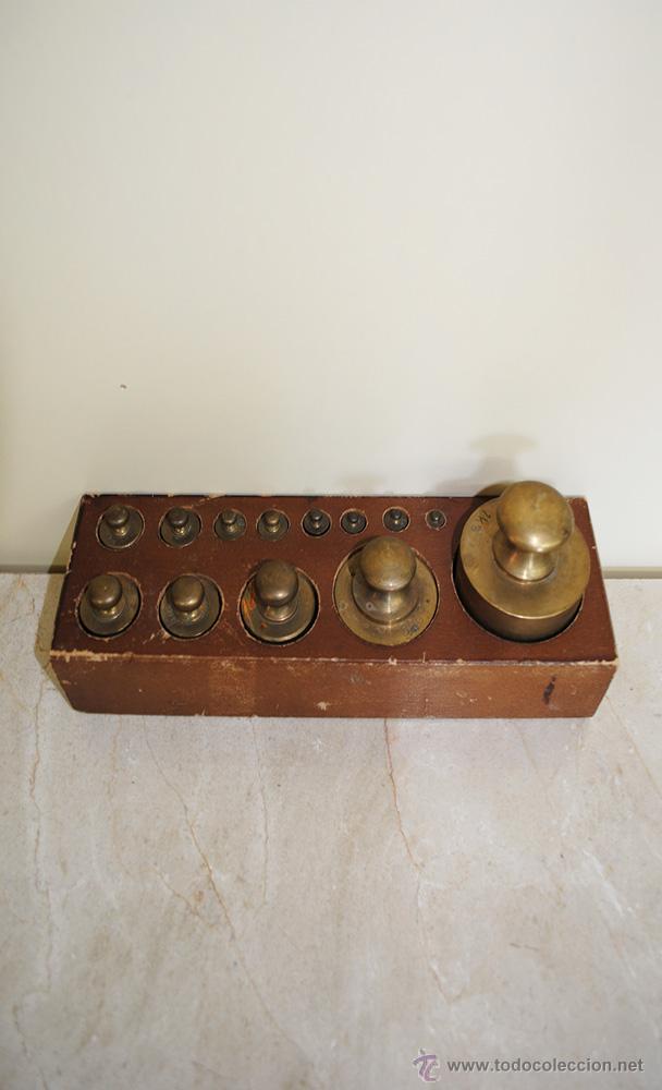 Antig&uuml;edades: JUEGO ANTIGUO DE 13 PESAS EN BRONCE - Foto 3