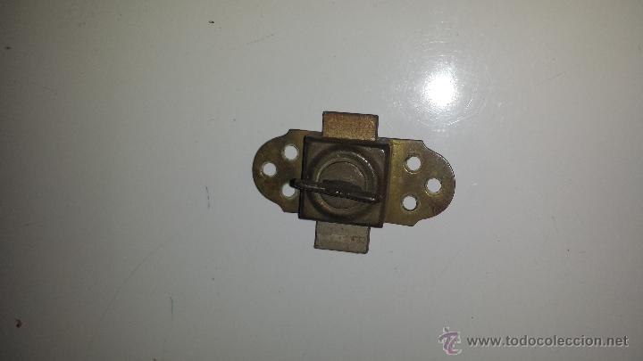 Antig&uuml;edades: PESTILLO ANTIGUO BRONCE - Foto 1