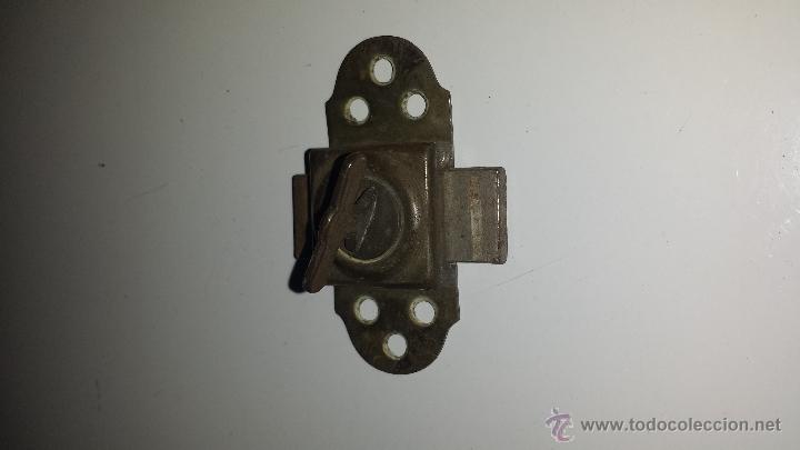 Antig&uuml;edades: PESTILLO ANTIGUO BRONCE - Foto 2