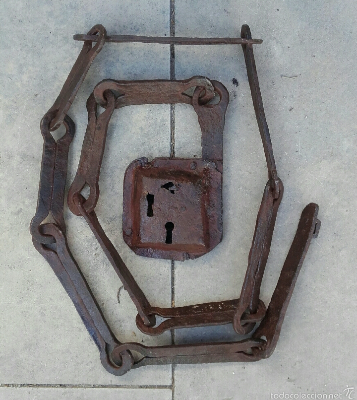 Antig&uuml;edades: Cadena con candado S. XVII - Foto 1