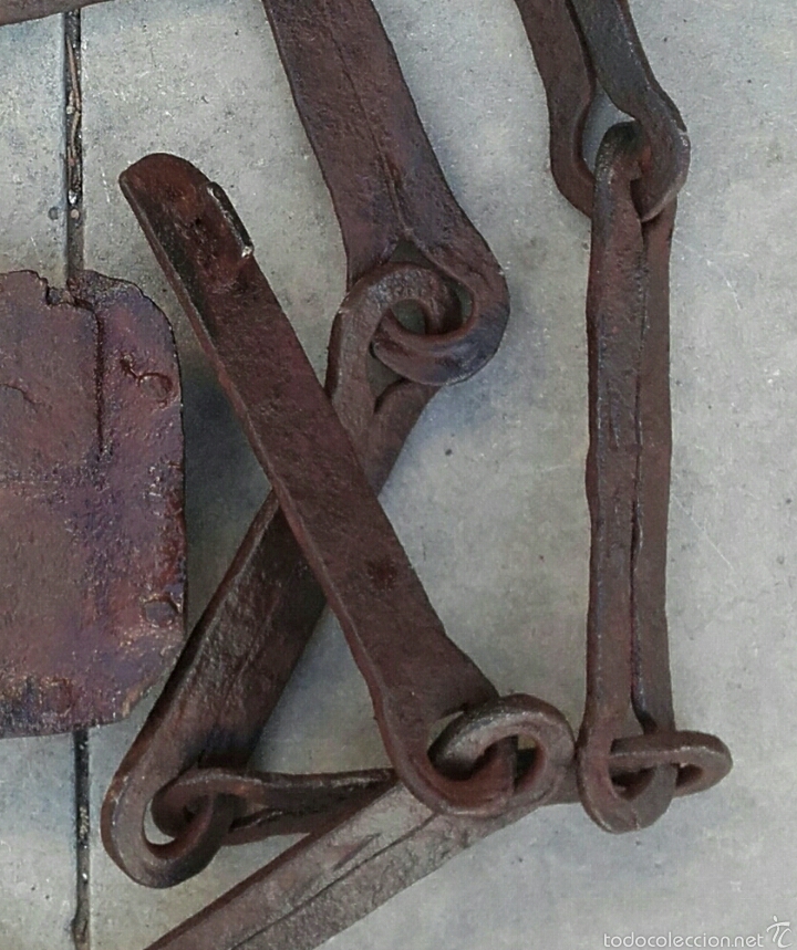 Antig&uuml;edades: Cadena con candado S. XVII - Foto 3