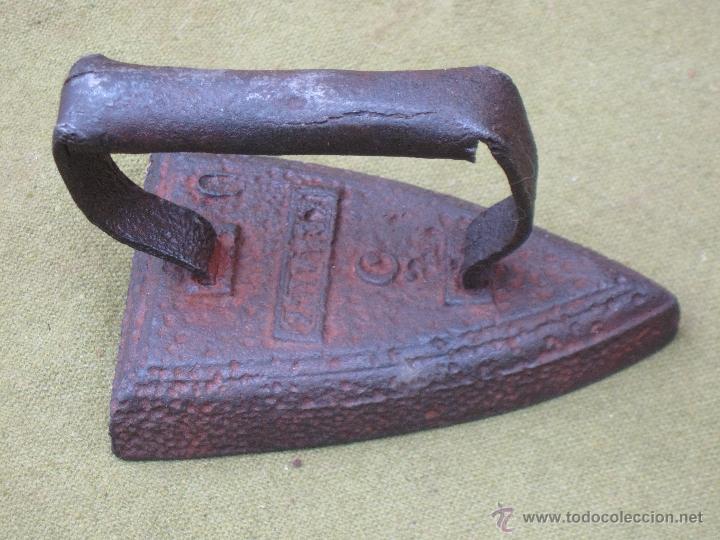 Antig&uuml;edades: PLANCHA ANTIGUA EN HIERRO MACIZO. NUM. 5 - CON MARCA. - Foto 4