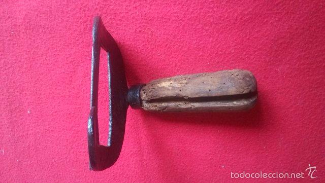 Antig&uuml;edades: ANTIGUO Y CURIOSO UTIL FORJADO DE CARPINTERIA - Foto 4