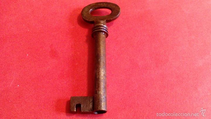 Antig&uuml;edades: LLAVE DE HIERRO EN FORJA HUECA - Foto 3