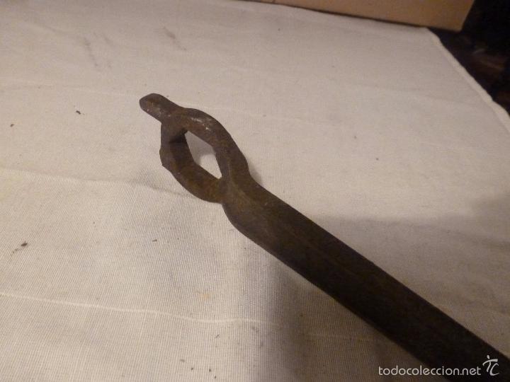 Antig&uuml;edades: llave para coche - Foto 3
