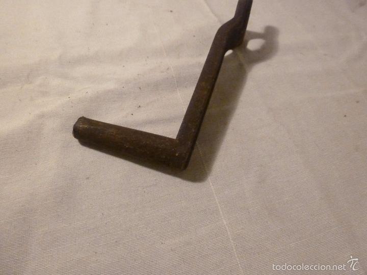 Antig&uuml;edades: llave para coche - Foto 4