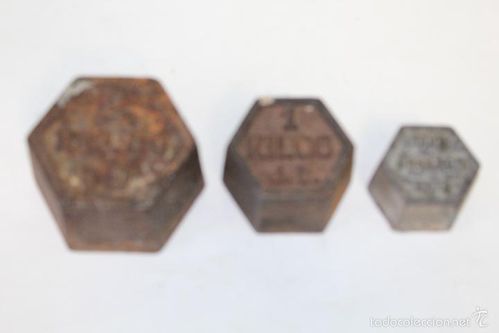 Antig&uuml;edades: 3 pesas exagonales - Foto 3