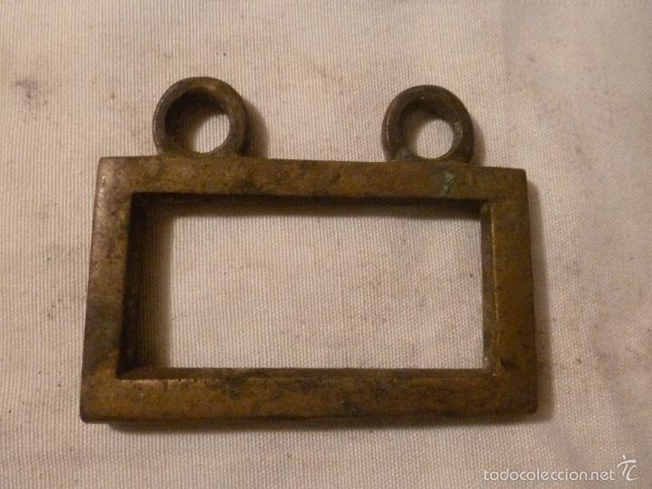 Antig&uuml;edades: asa de brasero de bronce - Foto 1
