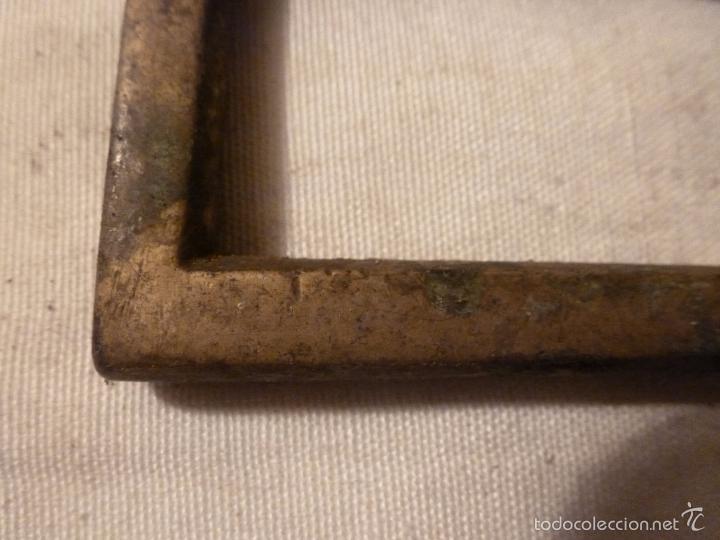 Antig&uuml;edades: asa de brasero de bronce - Foto 3