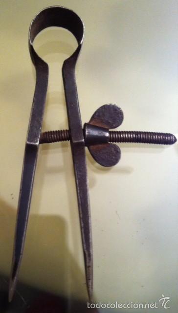 Antig&uuml;edades: ANTIGUO COMPAS DE 10Cm de largo - Foto 1