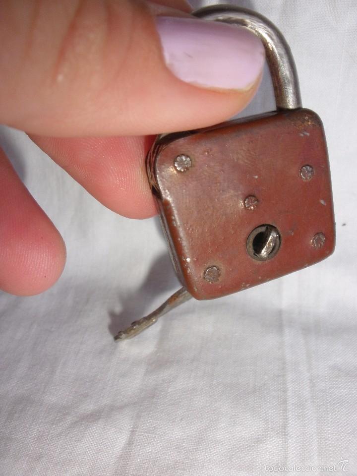 Antig&uuml;edades: Antiguo candado Marca UCEM - Foto 3
