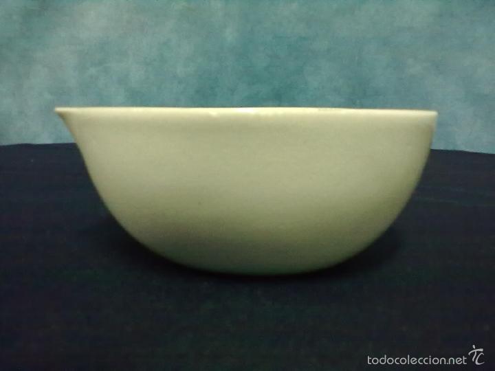 Antig&uuml;edades: CUENCO CERAMICA CON VERTEDERA - Foto 1