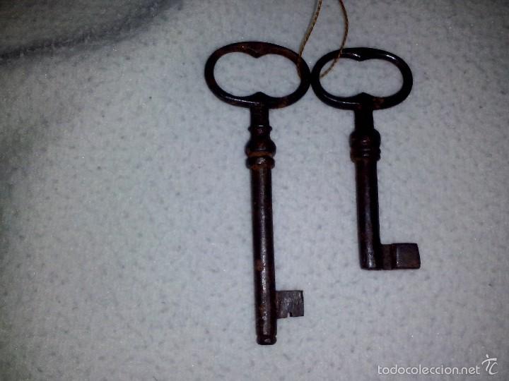 Antig&uuml;edades: 2 antiguas llaves - Foto 1