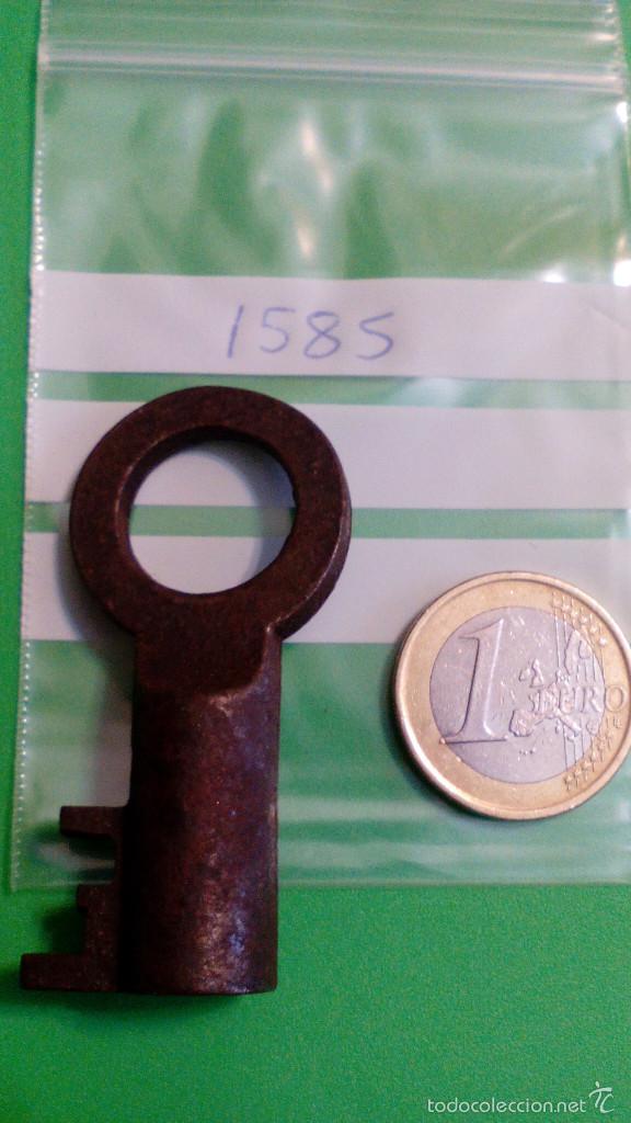 Antig&uuml;edades: PEQUE&Ntilde;A Y ANTIGUA LLAVE DE HIERRO - Foto 1