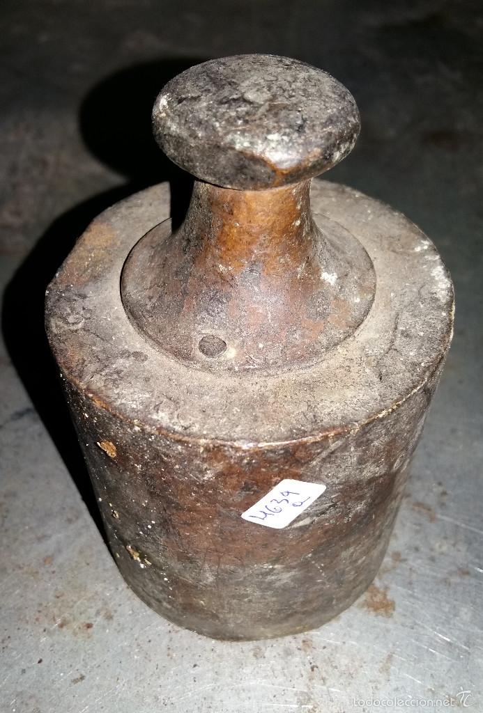 Antig&uuml;edades: Pesa de bronce de 2 kg - Foto 1