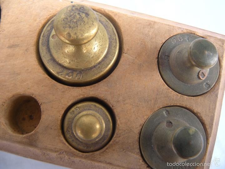 Antig&uuml;edades: ESTUCHE CON PESAS DE BRONCE - Foto 4