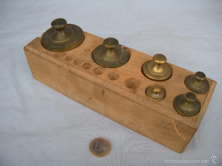 Antig&uuml;edades: ESTUCHE CON PESAS DE BRONCE - Foto 5