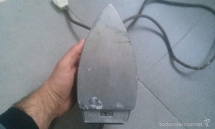 Antig&uuml;edades: Plancha para coleccion marca solac electrica - Foto 4