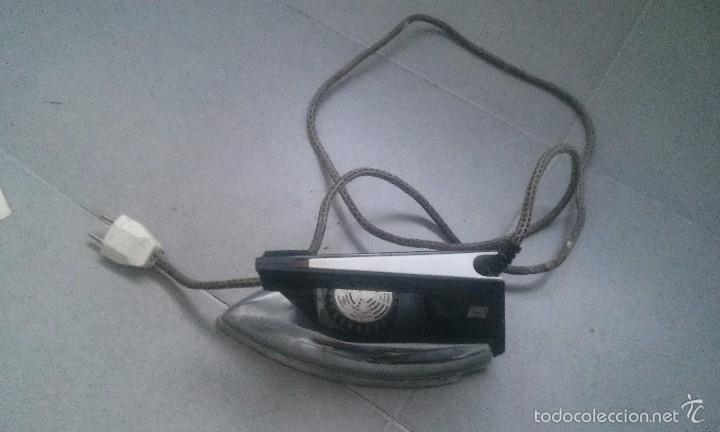 Antig&uuml;edades: Plancha para coleccion marca solac electrica - Foto 7