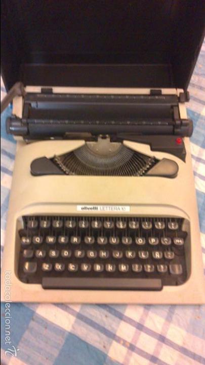 Antig&uuml;edades: maquina de escribir - Foto 1