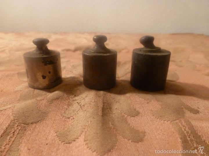 Antig&uuml;edades: tres pesos 100g - Foto 3